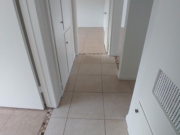 4th image of 231 Albert Pl