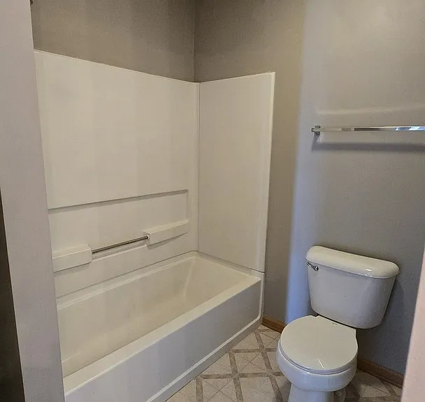 2053 Grayhawk Dr — Photo 8