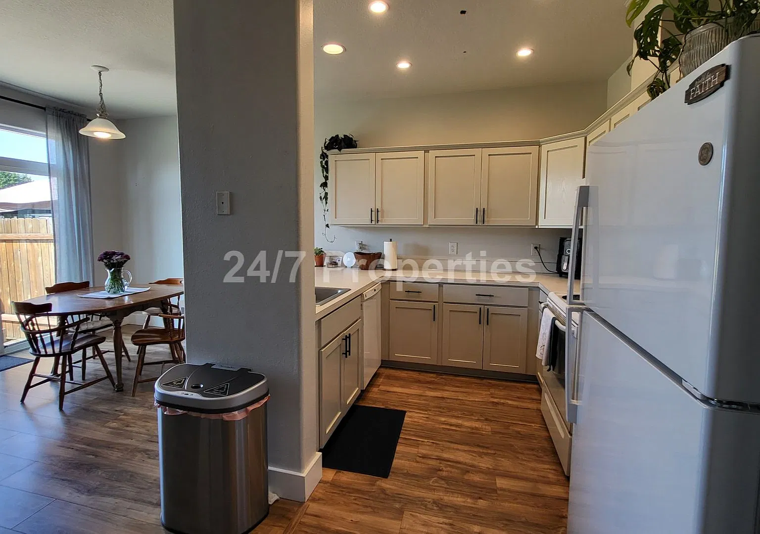 Stylish & Modern 3 BD | 2.5 BA - Molalla — Photo 4