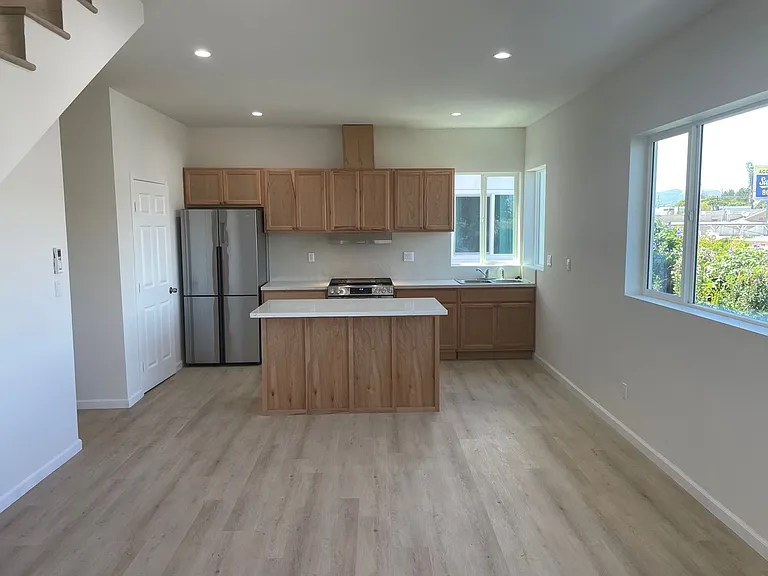 317 1/2 N Alvarado St — Photo 7