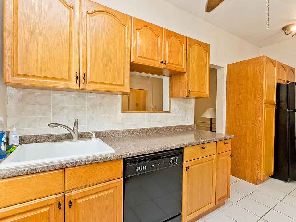 1st image of 6207 N Winthrop Ave #30B