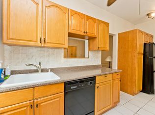 6207 N Winthrop Ave #30B, Chicago, IL 60660