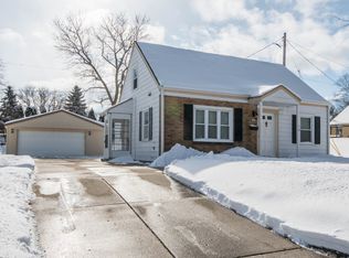 9025 W Harrison Ave, West Allis, WI 53227