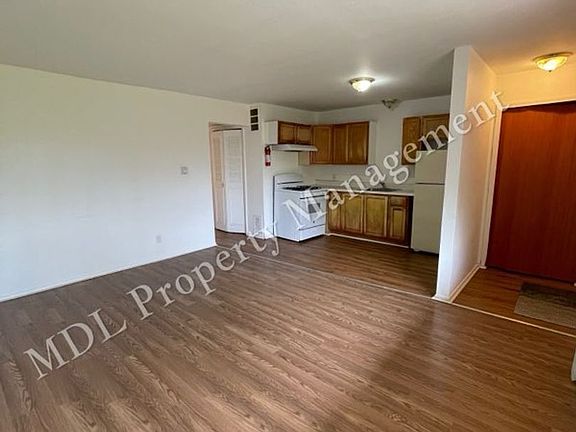 2nd image of 2809 S Jefferson Ave #5