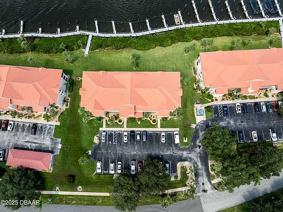 5th image of 462 Bouchelle Dr APT 104