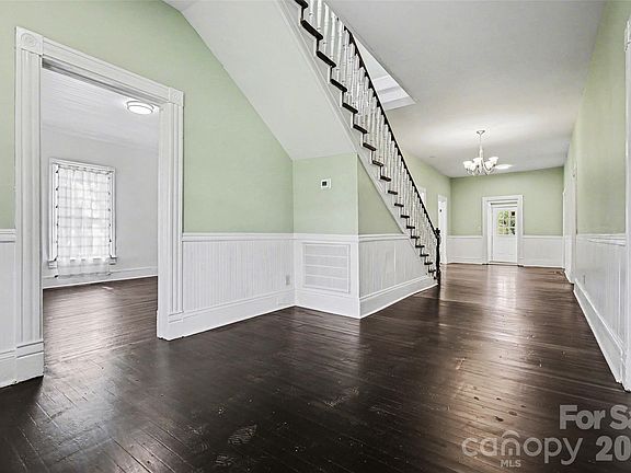 2nd image of 501 E Lafayette St