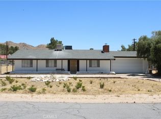 15975 Venango Rd, Apple Valley, CA 92307