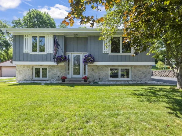 255 Willow DRIVE, Hartland, WI 53029