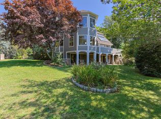 3 Cea Rd, Falmouth, MA 02540
