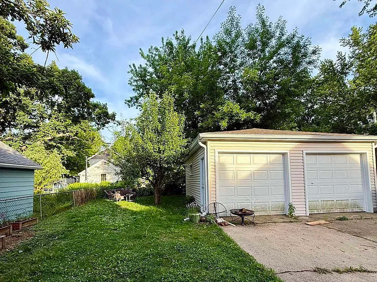 2333 Hoard St — Photo 23