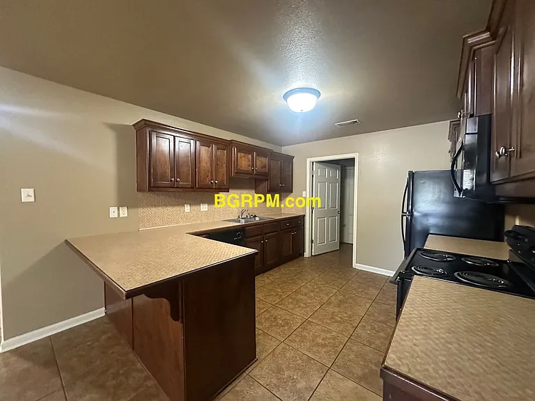 908-912-A & B Stanphil Rd — Photo 3