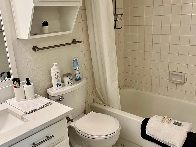 1810 N Garrett Ave #218 — Photo 7