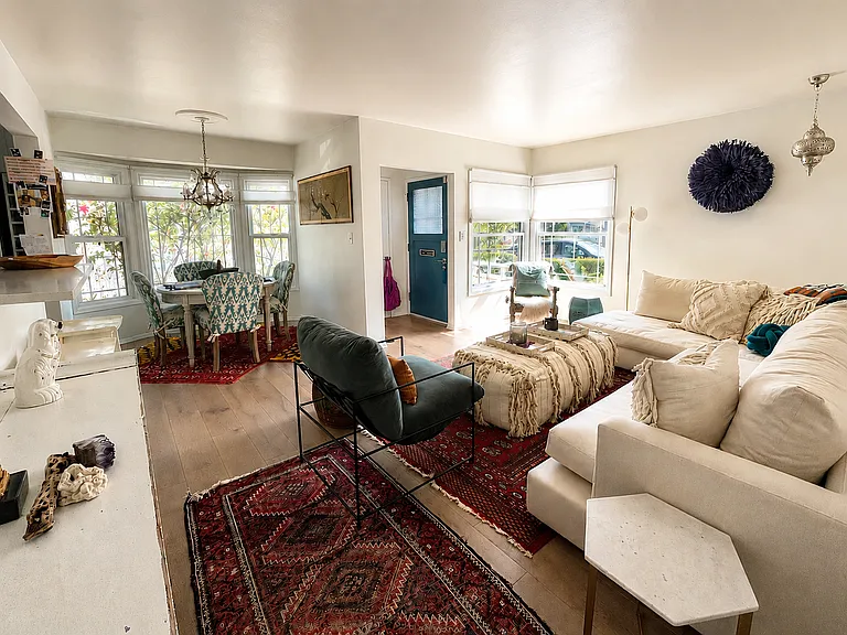 2741 Armacost Ave — Photo 2