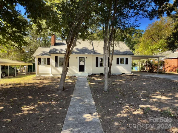 146 Linwood Dr, Albemarle, NC 28001