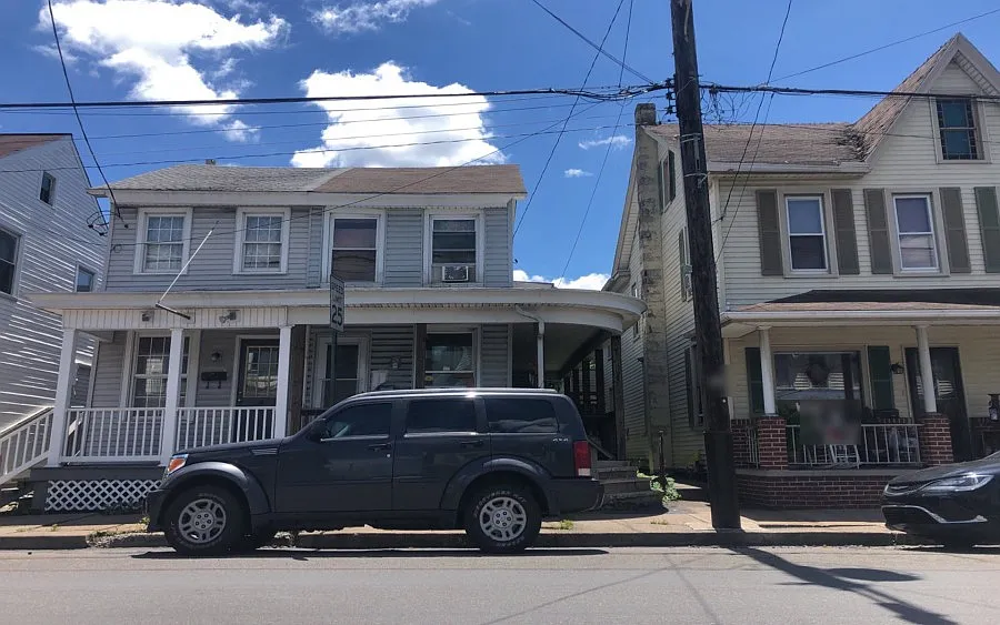 516 Main St photo 1