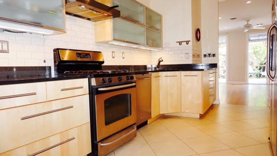 1st image of 238 Stanhope St APT 1L