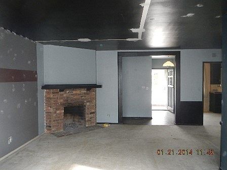 5th image of 7933 Bonfield Ave