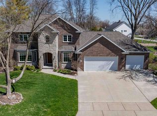 224 Colleen Ln, De Pere, WI 54115