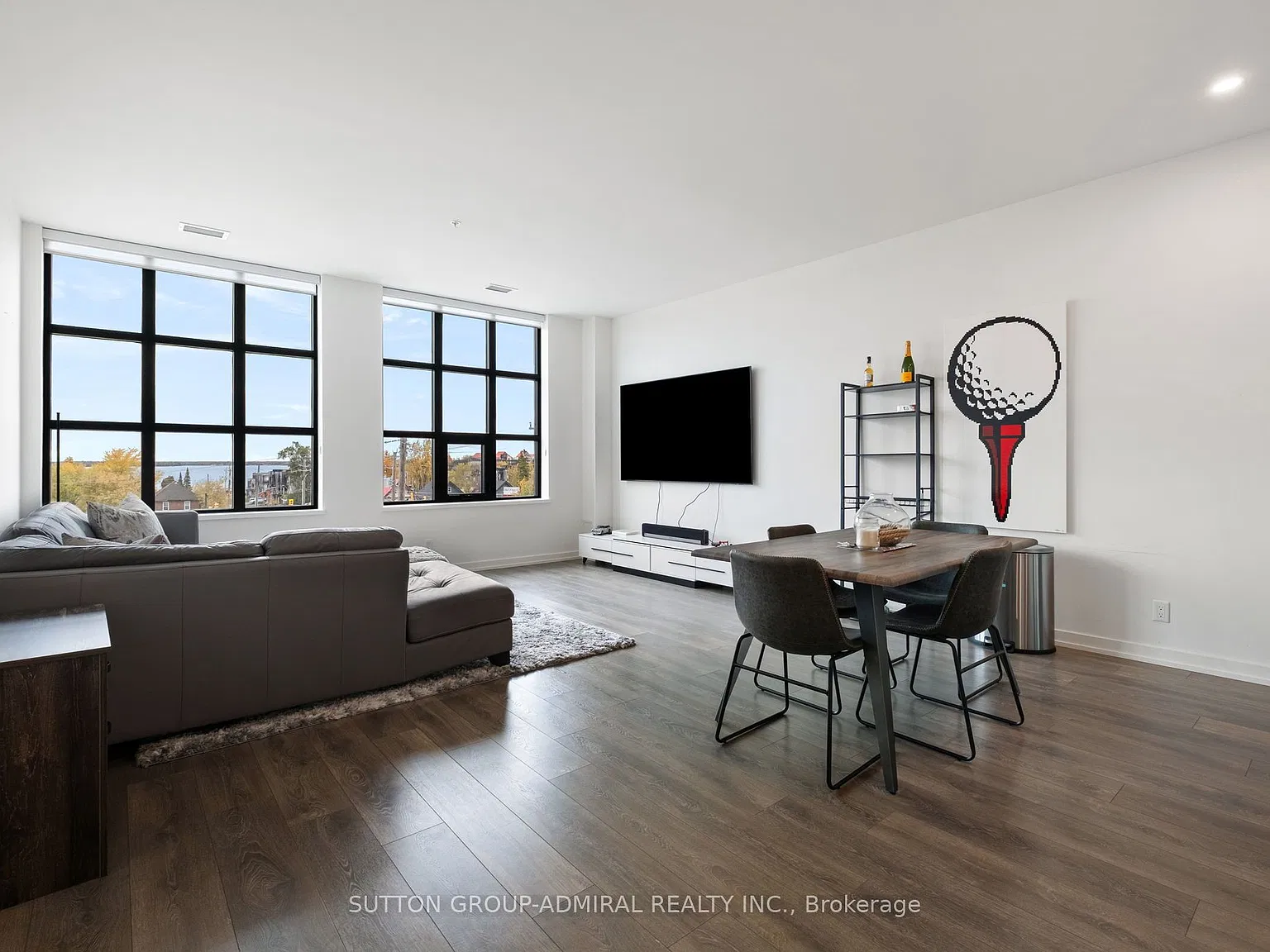 2 bed, $2,500 — Photo 1