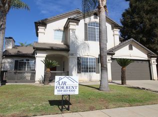 2246 E Ticonderoga Dr, Fresno, CA 93720