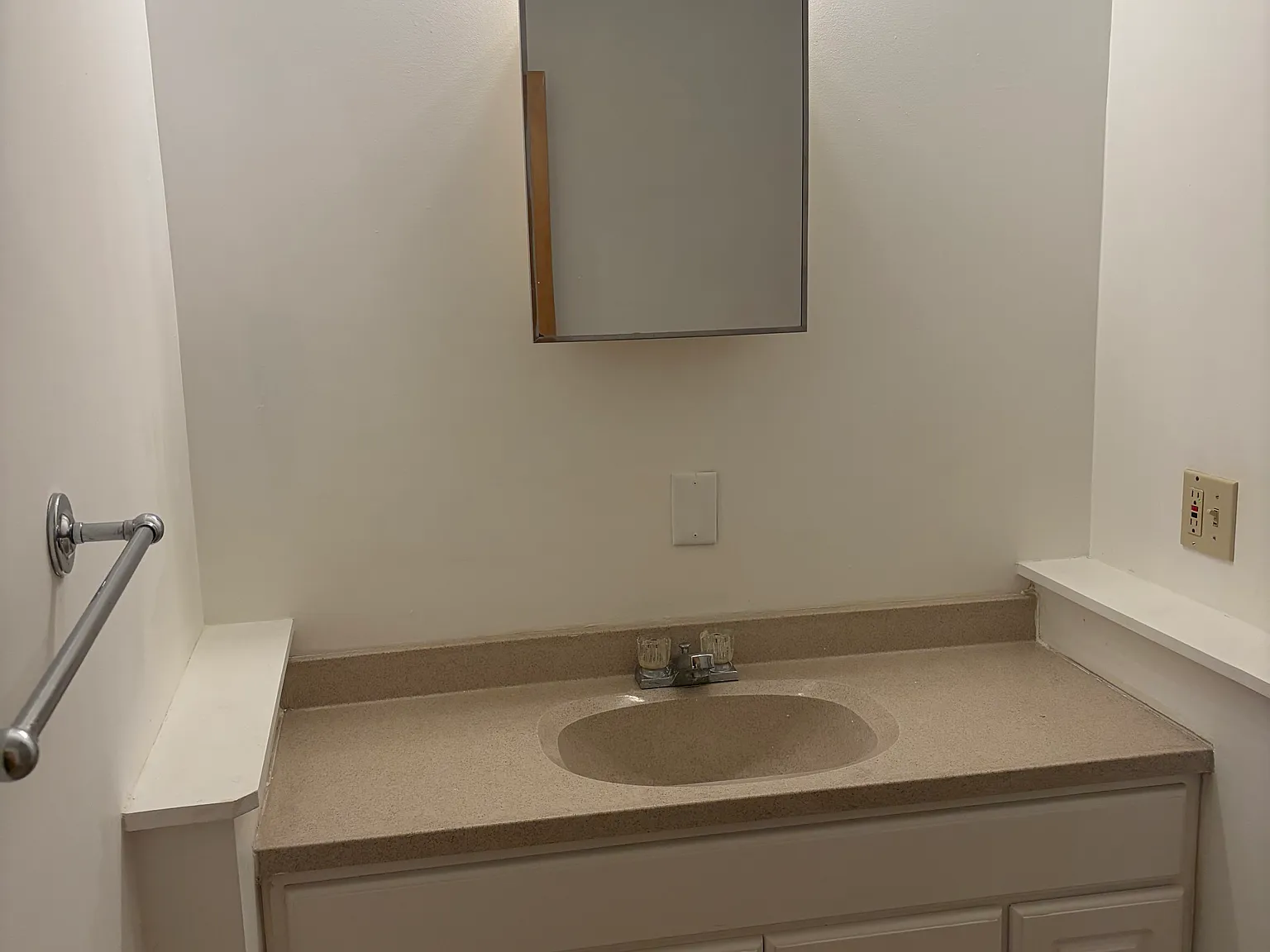 1 bed, 700 sqft, $1,399 — Photo 4