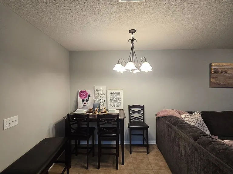 106 Winterberry Way — Photo 8