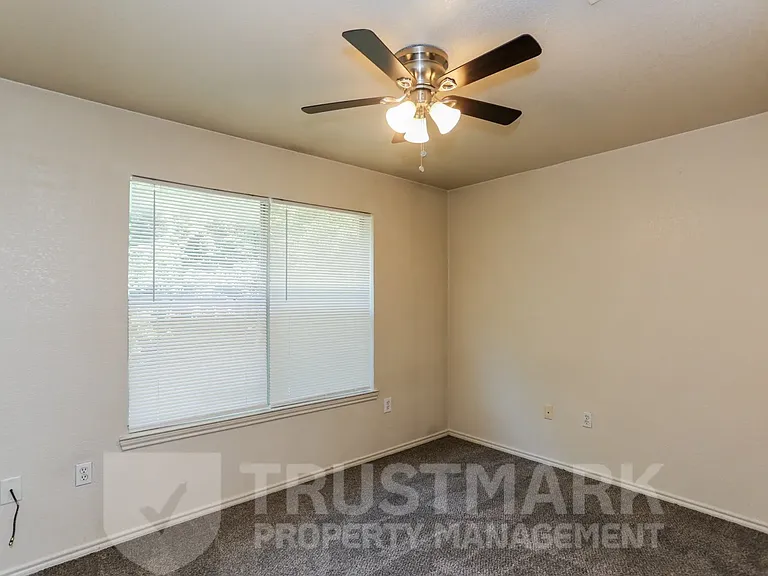 700 S Amy Ln #104 — Photo 15