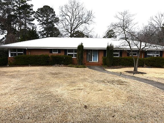 2nd image of 320 Crescent Dr
