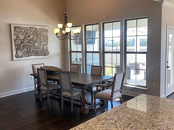 4th image of 39299 Copperwood Ave