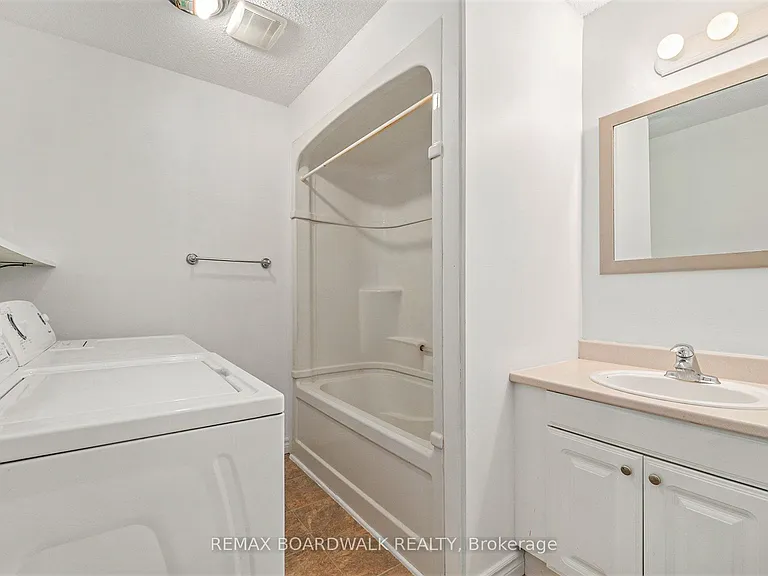 136 Prescott St #A — Photo 11