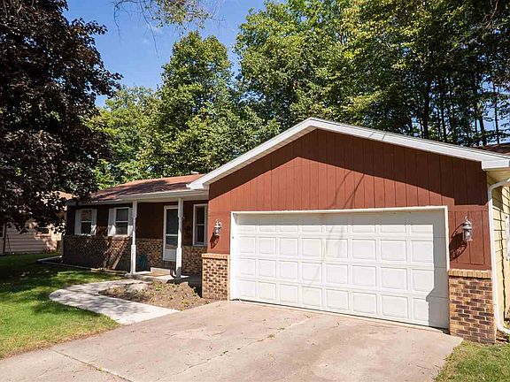3rd image of 5164 Narcissus Dr