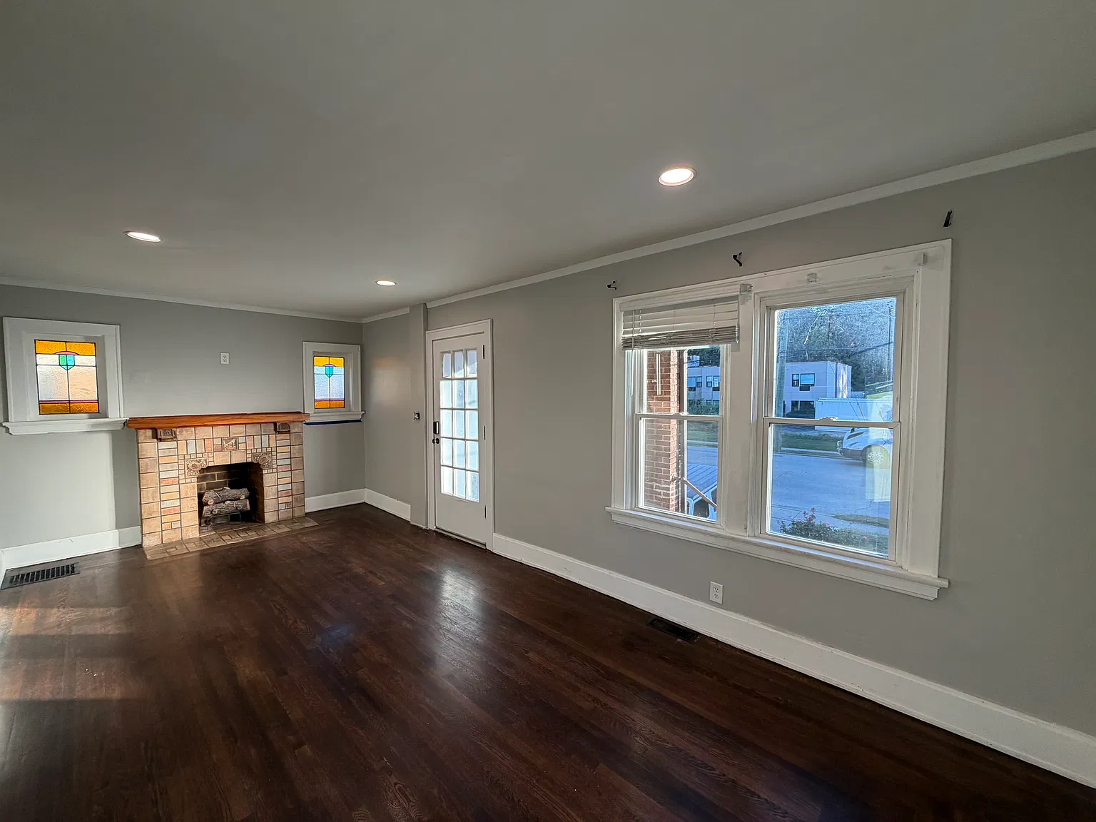 2 bed, 878 sqft, $2,100 — Photo 4