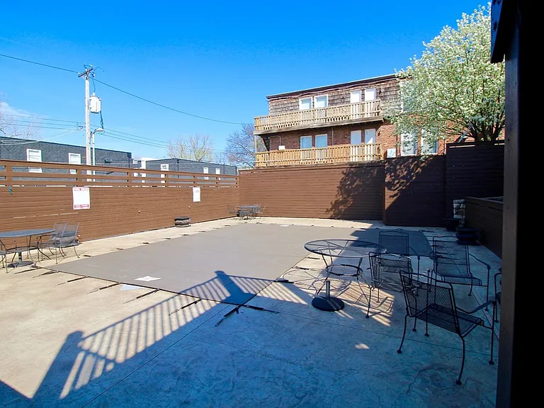 Plaza 44 Apartments — Photo 39