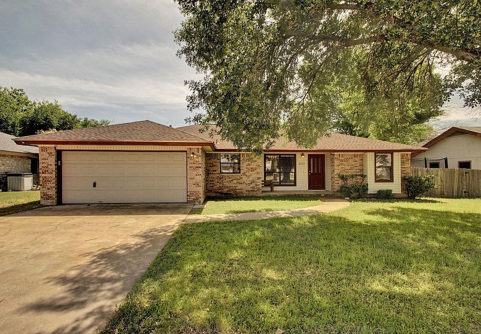 1st image of 1717 Brokenshoe Dr