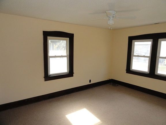 3rd image of 3135 N College Ave