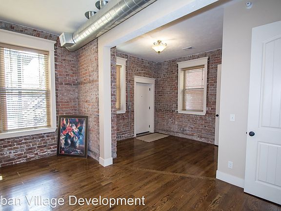 3rd image of 2934 Leavenworth St APT 206
