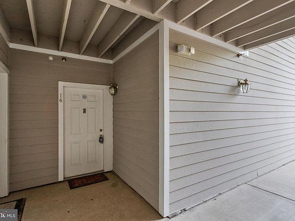 5th image of 14303 Grape Holly Grv APT 16