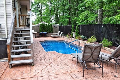2nd image of 15 Comfort Ct #2