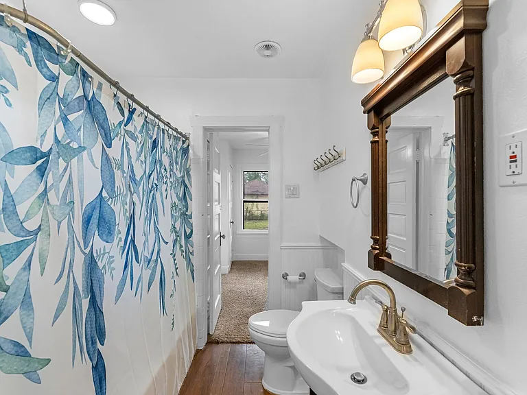 512 Gale St — Photo 9