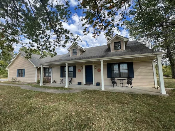 16969 Waller Rd, Richmond, MO 64085