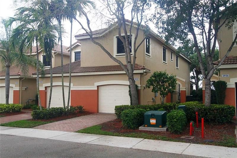 1st image of 3932 Mango Dr #3932