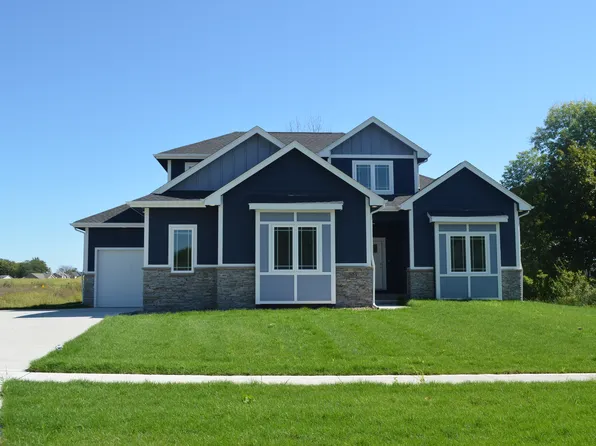 301 Woodhaven Dr, Polk City, IA 50226