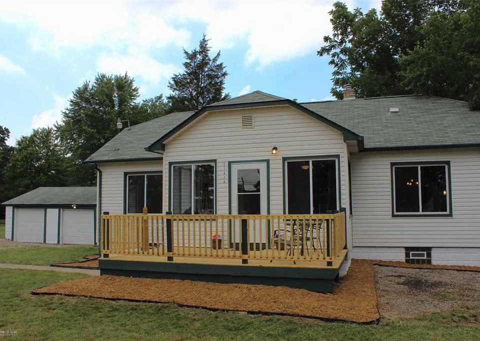 1st image of 27478 W Huron River Dr