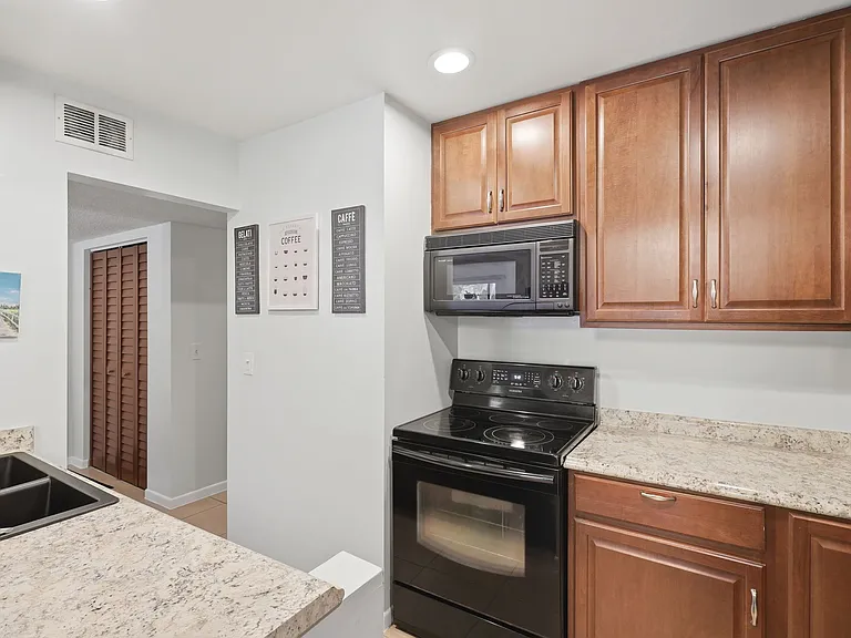 140 Orchid Woods Ct #1-13B — Photo 14