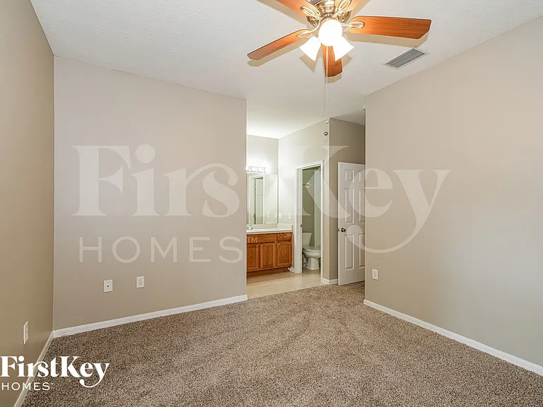 1703 E Wood St — Photo 14