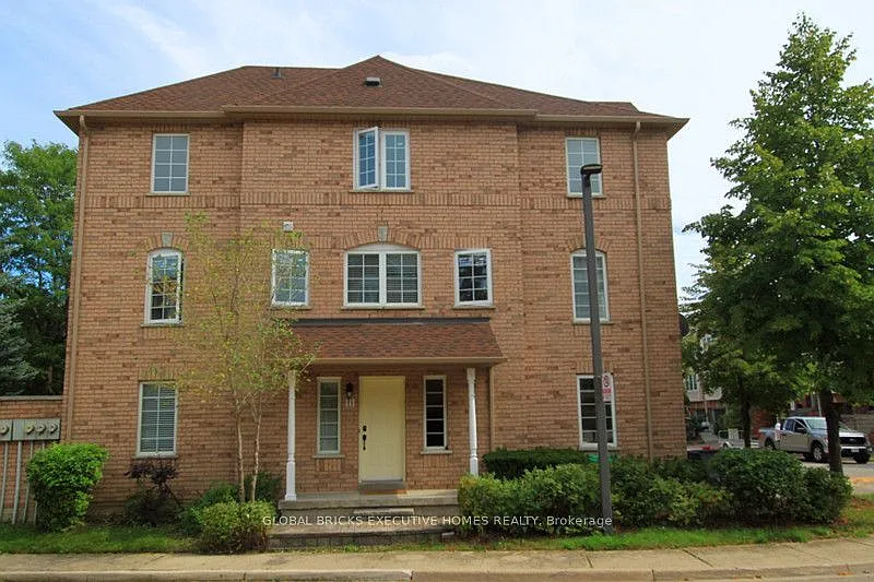 80 Acorn Pl — Photo 2