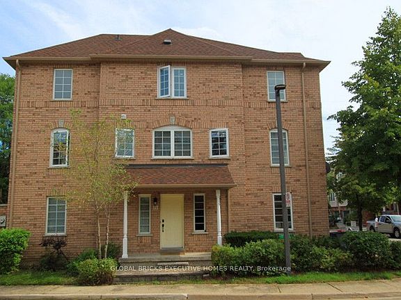 2nd image of 80 Acorn Pl #111
