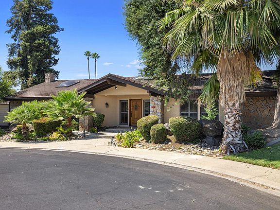 4th image of 709 Winfield Pl