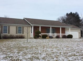 1697 Meadowlake Dr, Tiffin, OH 44883