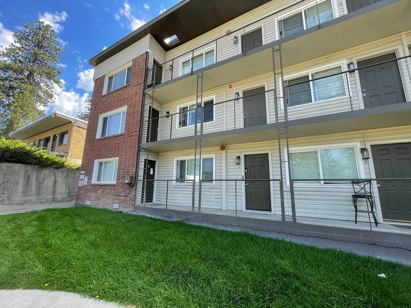 The Samantha Apartments in Browne's Addition! — Photo 2